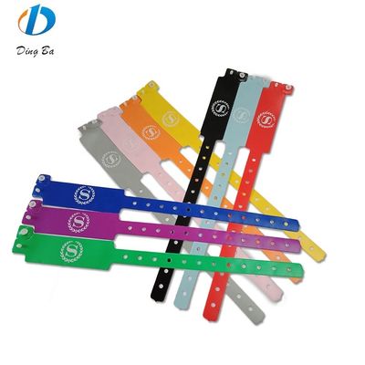 Waterdichte, op maat gedrukte PVC/Vinyl-identificatiearmband voor evenementenidentificatie