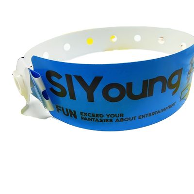 Eenmalige ID-armbanden Waterdicht en gepersonaliseerd plastic oplossing voor evenementen
