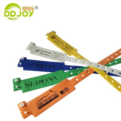 Mensen Custom Logo Vinyl / PVC Armband voor Design Entertainment Events Festival Gifts