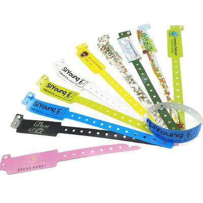 Duurzame, op maat gemaakte eenmalige plastic wristbanden voor individuele en andere kopers