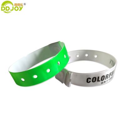 Custom logo reflecterend neongroen L-vormige feestarmband met reflecterend PVC en PVC