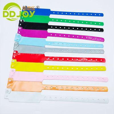 Custom logo zachte vinyl polsband voor concerten Bulk aanpassing Armbanden of armbanden Type