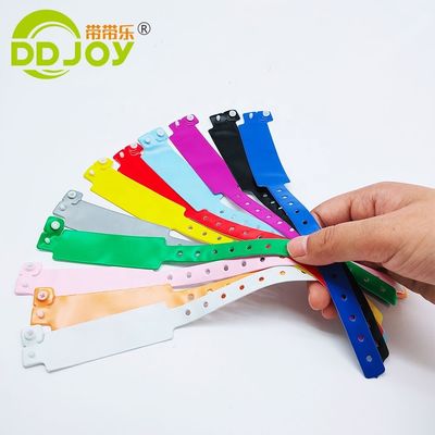 Custom logo zachte vinyl polsband voor concerten Bulk aanpassing Armbanden of armbanden Type