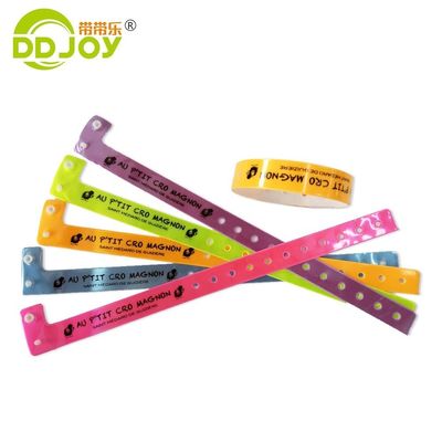 Identificatie Plastic Vinyl Armbanden Custom Lock Neon Kleur voor Evenementen Partijen