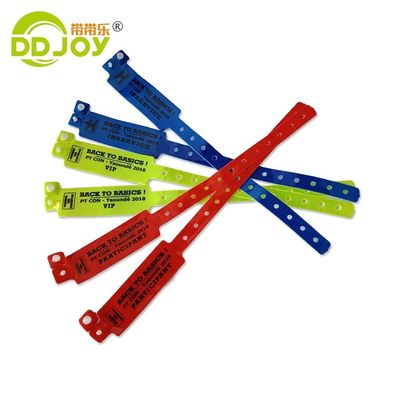 Custom Events PVC Neon Kleur Armbanden Geschenken Eén Af Plastic Festival Vinyl Armband