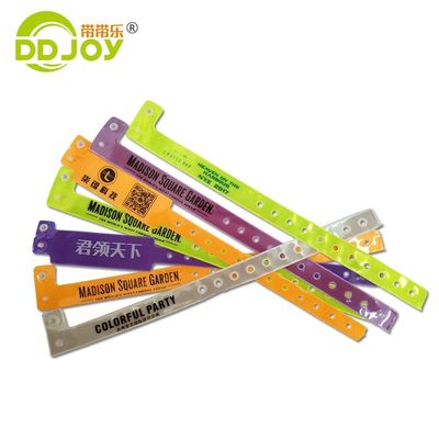 Custom Events PVC Neon Kleur Armbanden Geschenken Eén Af Plastic Festival Vinyl Armband