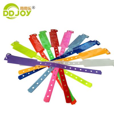 Custom Events PVC Neon Kleur Armbanden Geschenken Eén Af Plastic Festival Vinyl Armband