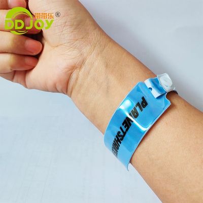 Custom logo vinyl armbanden voor pretpark betaalbaar en duurzaam