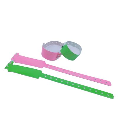 Waterdichte zachte gloeiende neon-luminescerende pvc-vinyl-armbanden voor nachtclubs