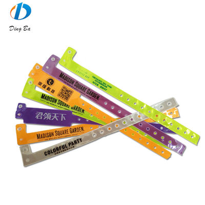 250*25mm/250*16mm Rood Vinyl PVC Armband Armbanden Moet hebben voor VIP Pass Toegang