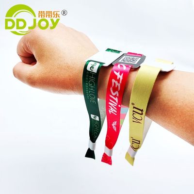 Toegangscontrole Gepersonaliseerde evenementen Ticket Geweven RFID Armband Stof NFC Armband Regelmatig Grootte 350 * 15mm