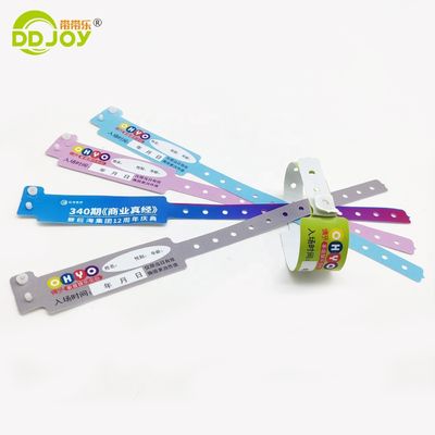 VIP-feest maatwerk zacht PVC-materiaal kleurrijk VIP-gast regelmatig vinyl polsband