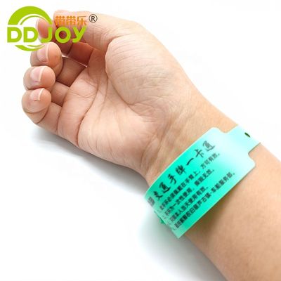 PVC aangepaste identiteitsarmband voor kinderpark en liefdadigheidsevenementen in rood
