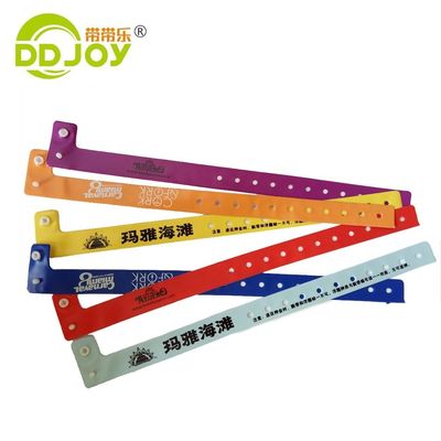 Custom QR-code PVC-armband voor evenementen Identificeer plastic vinyl polsbandjes
