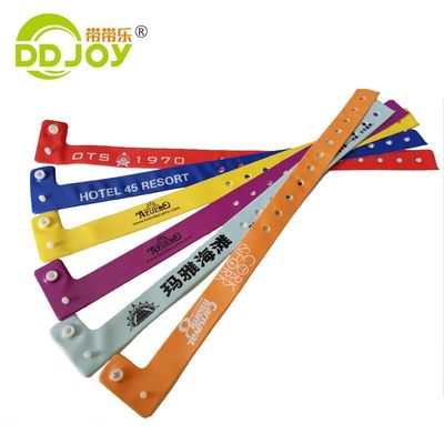 Custom QR-code PVC-armband voor evenementen Identificeer plastic vinyl polsbandjes
