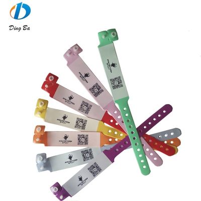 ISO9001 gecertificeerde gele vinyl ID armband aangepast PVC polsband voor milieuvriendelijk