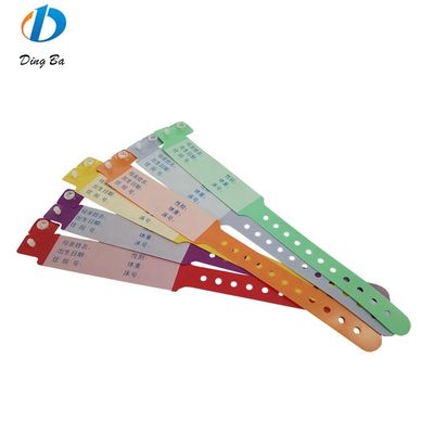 ISO9001 gecertificeerde gele vinyl ID armband aangepast PVC polsband voor milieuvriendelijk