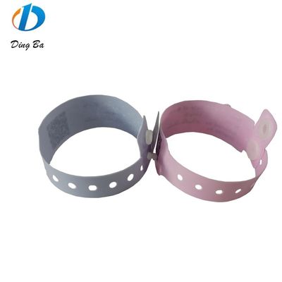 ISO9001 gecertificeerde gele vinyl ID armband aangepast PVC polsband voor milieuvriendelijk