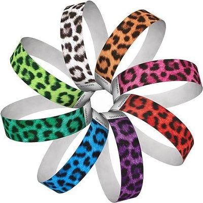Gepaste logo gedrukte armband waterdicht papier Tyvek polsbandjes voor evenementen feestbenodigdheden