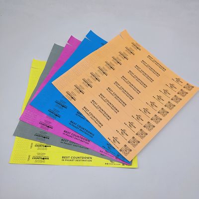 Gepersonaliseerde papieren polsbanden voor promoties 250*25mm/250*19mm Eenkleurige afdruk