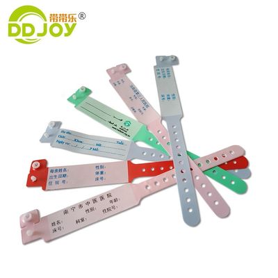 Gepersonaliseerde ziekenhuispatiënt liefdadigheid ID Vinyl PVC polsbanden met aangepaste band informatie