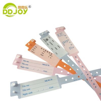 Oranje medische plastic eenmalige polsband voor aangepast ziekenhuisidentificatiesysteem