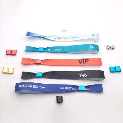 Custom Logo RFID polsbanden Satinstof voor evenementen en festivals Doelgroep Eindgebruikers