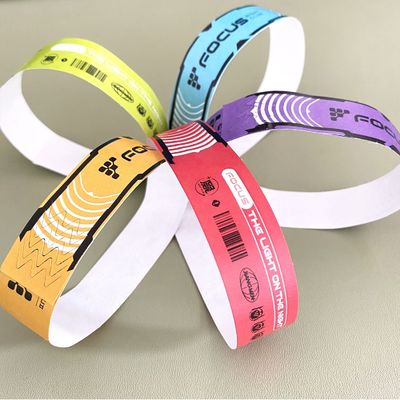 Custom Logo Printed Armband Waterdicht Papier Tyvek Armbanden Sterk kleefsluiting