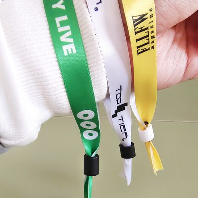 Aanpassen van het logo evenement festival lint satijn geweven armband stof polsband met kunstwerken
