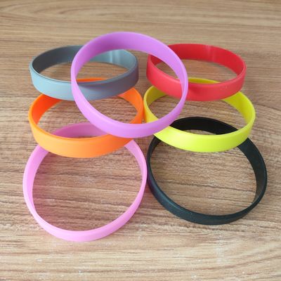 Gemaakte techniek Multicolor siliconen polsband Rubber armbanden voor de zeestijl