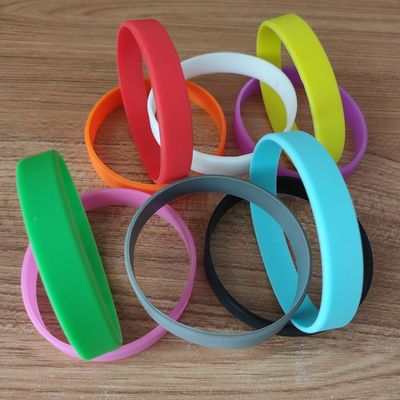 Gemaakte techniek Multicolor siliconen polsband Rubber armbanden voor de zeestijl