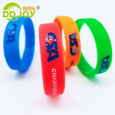 Gecustomiseerde waterdichte rubberen armbanden voor evenementen gemaakt van siliciummateriaal