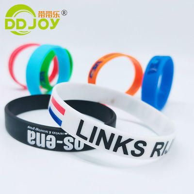 Gecustomiseerde waterdichte rubberen armbanden voor evenementen gemaakt van siliciummateriaal