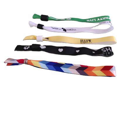 Gepersonaliseerd logo Polyester Festival Satine Geweven Ribbon Armband voor Evenementen 350*15mm
