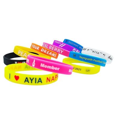 Gepersonaliseerde grootte waterdicht afgedrukte rubberen plastic armband voor evenementen festival
