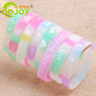Gepersonaliseerde grootte waterdicht afgedrukte rubberen plastic armband voor evenementen festival
