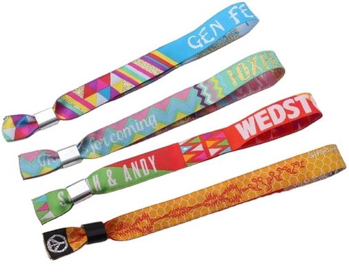350*15mm Gepersonaliseerd logo Promotie cadeautjes Geweven polyester armbanden voor evenement festival