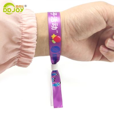Artwork Custom Logo Sublimatie Korte Lanyard Geweven Wegwerp Armband voor Festival