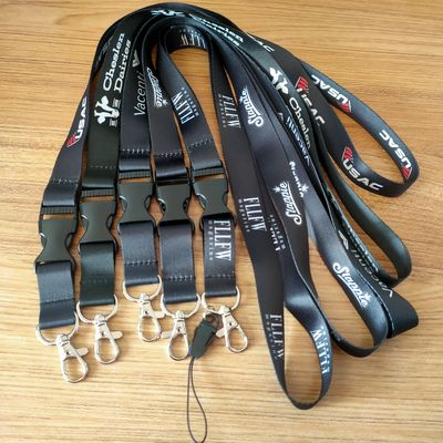 Zijde Accessoires Sublimatie Polyester Lanyards voor Sleutelhanger Custom Logo 900*15*0.65mm