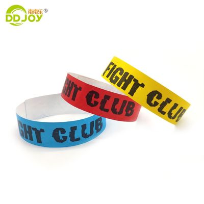 Gepersonaliseerd logo waterdicht Tyvek Band Reeksnummer Armband voor Event Management
