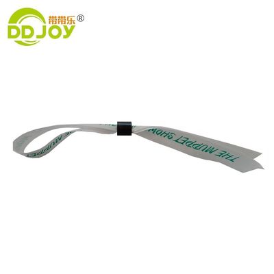 Geweven Festival Kleurrijke Custom Polyester Stoffen Armband voor Onbeperkt Gebruik Scenario's