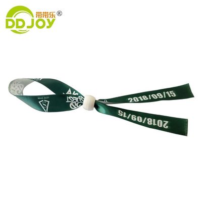 Geweven Festival Kleurrijke Custom Polyester Stoffen Armband voor Onbeperkt Gebruik Scenario's