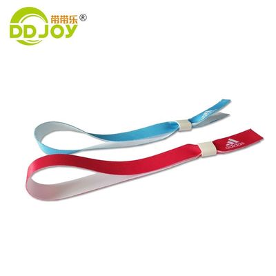 2024 Festival Evenementen Custom geweven armband voor onbeperkt gebruik scenario's en Custom Logo