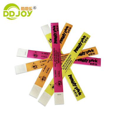 Eenkleurige druk Tyvek papieren polsbandjes voor feest festival club school park DDJOY-TW019
