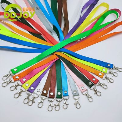 Op maat gemaakte kantorenlanyards met logo kleurstof sublimatie polyester roze ID badge houder
