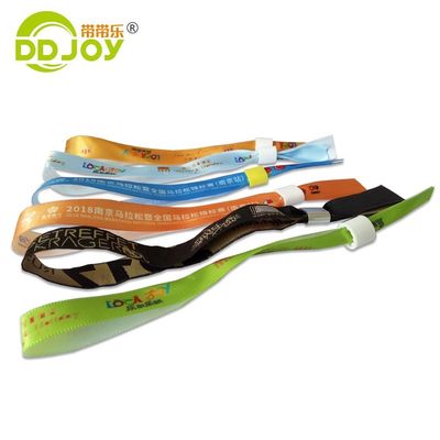 Gepersonaliseerde ontwerpen Geweven Satine Stof Armband Armband voor Sport Muziek Festival