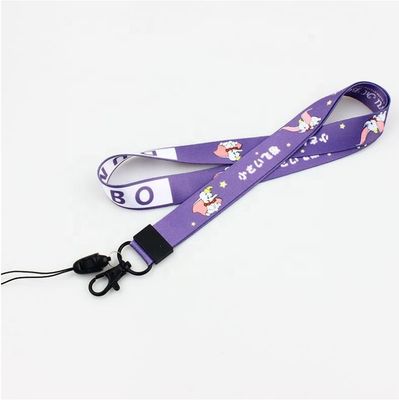 Op maat gemaakte kantorenlanyards met logo kleurstof sublimatie polyester roze ID badge houder