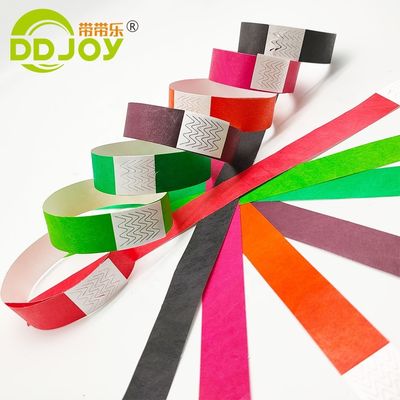 100 stuks Count 3/4 inch Tyvek polsband voor gemakkelijke toegang en veiligheid.