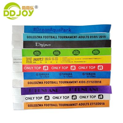 ISO9001-gecertificeerde waterdichte Tyvek-papieren armbanden voor het identificeren en registreren van evenementen