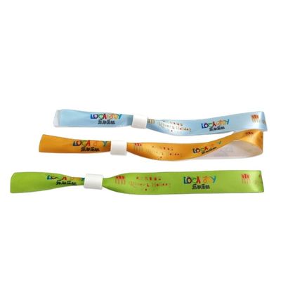 100pcs Sublimated Satin Ribbon Armband voor Festival Custom Gifts Promotie